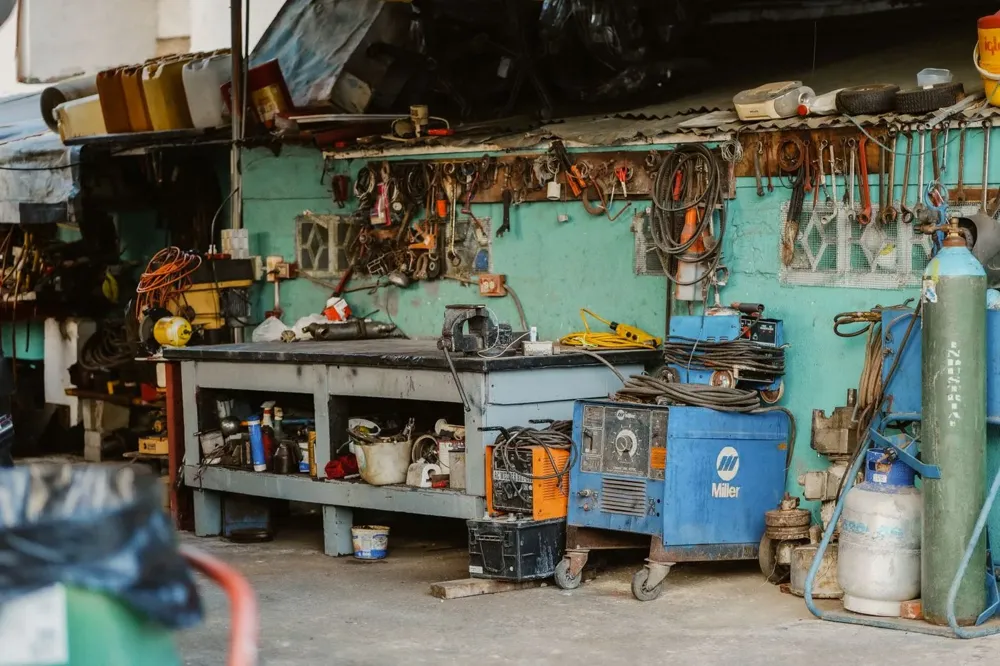 Servis atölyesinin genel görünümü